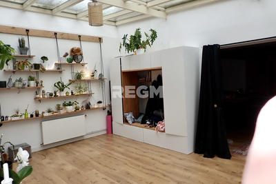 Maison - 310 m² - 8 pièces