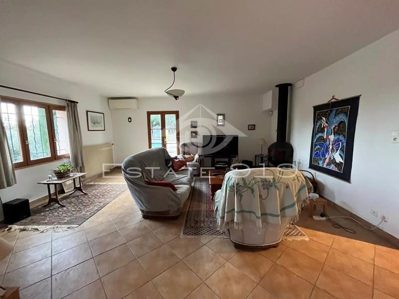 Villa - 160 m² - 6 pièces