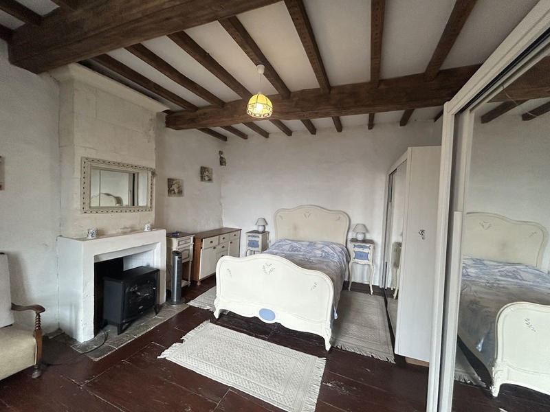 Maison en pierre - 217 m² - 6 pièces