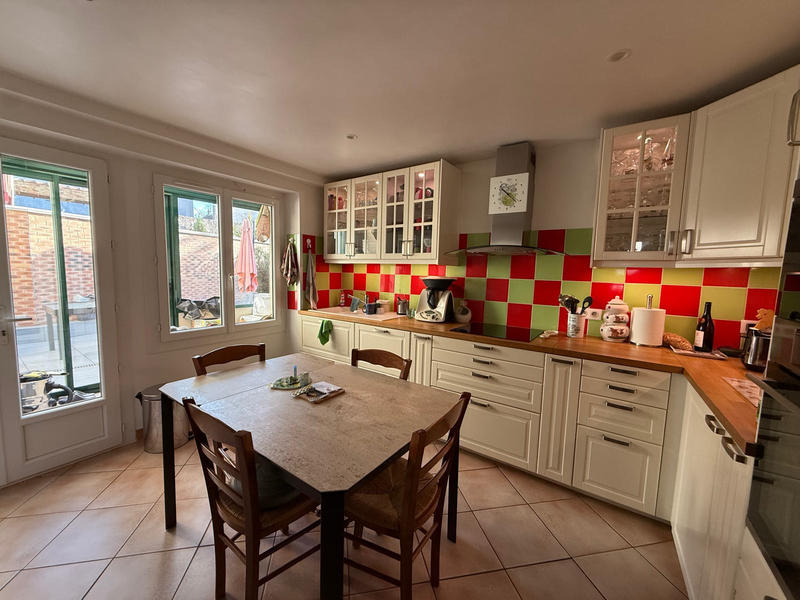 Maison - 161 m² - 8 pièces