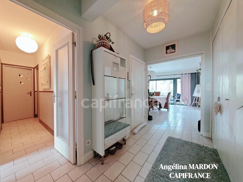 Appartement - 90 m² - 4 pièces