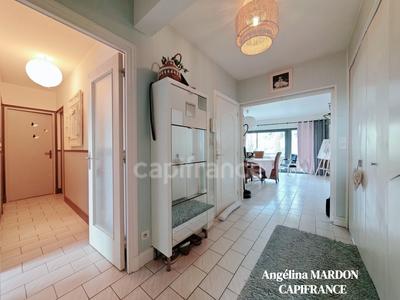 Appartement - 90 m² - 4 pièces