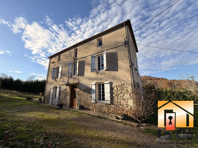 Maison ancienne - 147 m² - 4 pièces