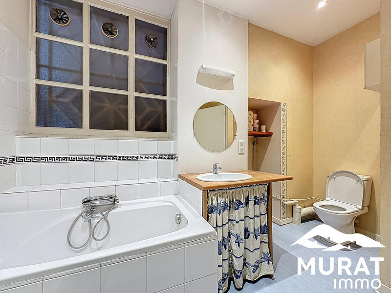 Appartement - 180 m² - 8 pièces