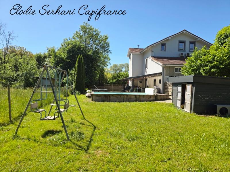 Maison - 340 m² - 9 pièces