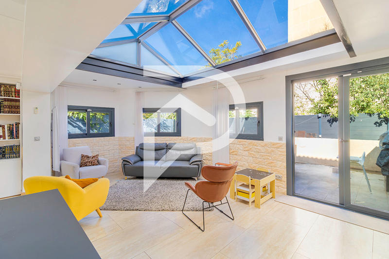 Maison - 120 m² - 5 pièces