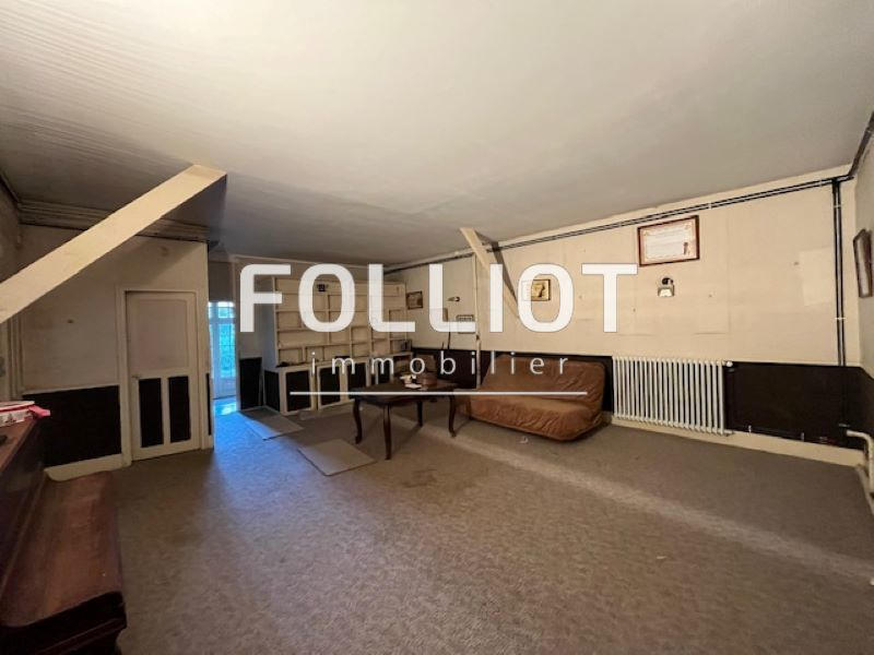 Maison - 225 m² - 6 pièces