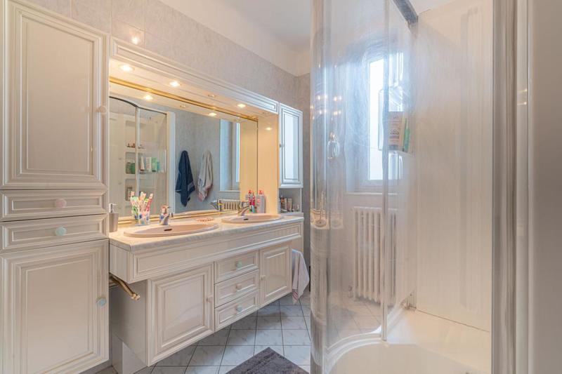 Maison - 194 m² - 7 pièces