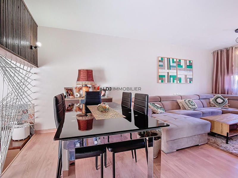 Maison - 94 m² - 3 pièces