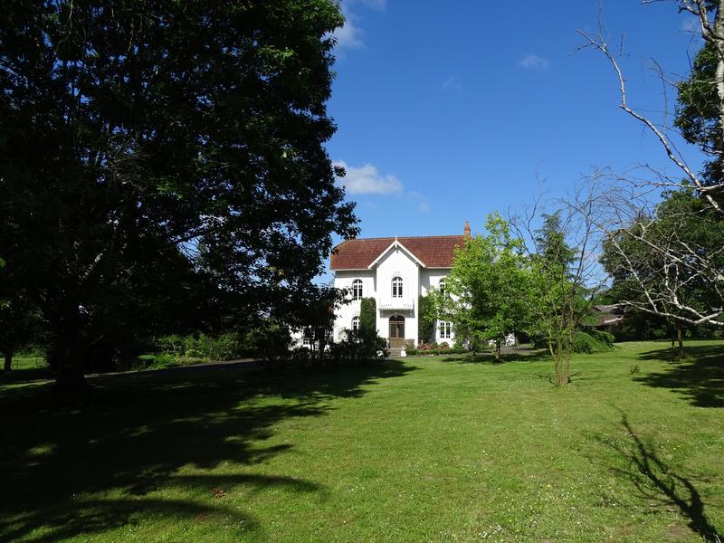 Maison de maîtres - 225 m² - 7 pièces