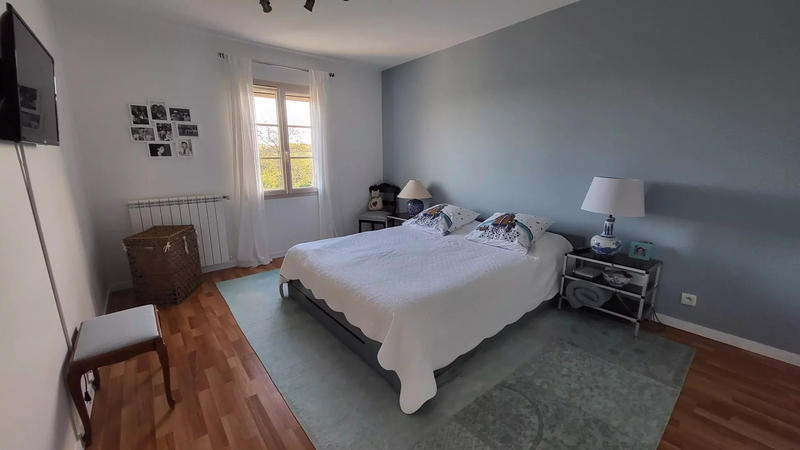 Maison - 204 m² - 5 pièces