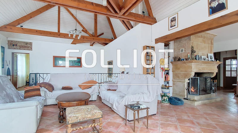 Maison - 227 m² - 7 pièces