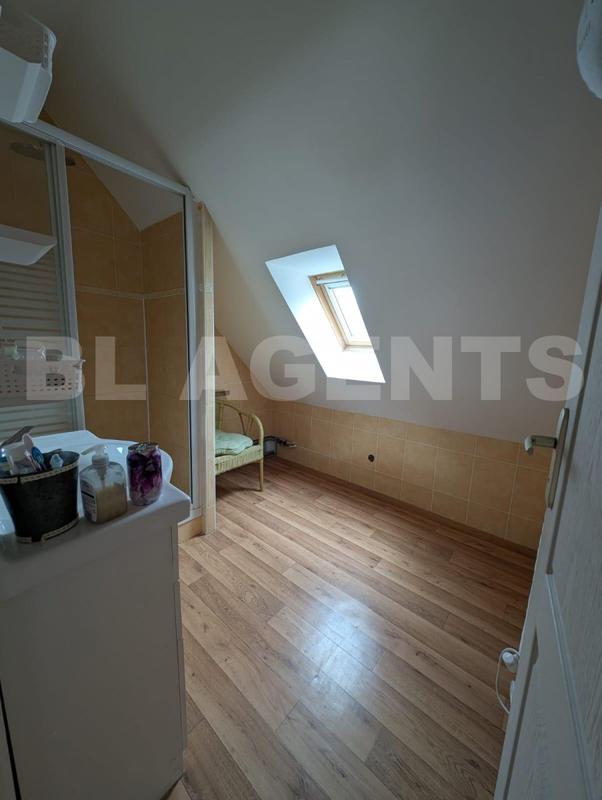 Maison traditionnelle - 138 m² - 6 pièces