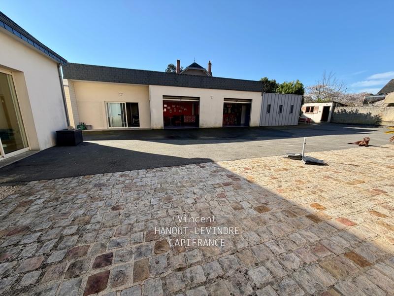 Maison - 264 m² - 10 pièces