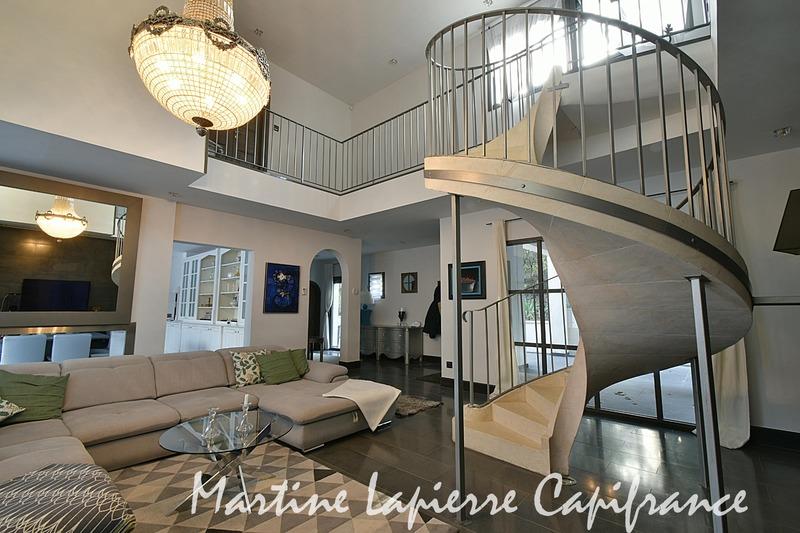 Maison - 400 m² - 10 pièces