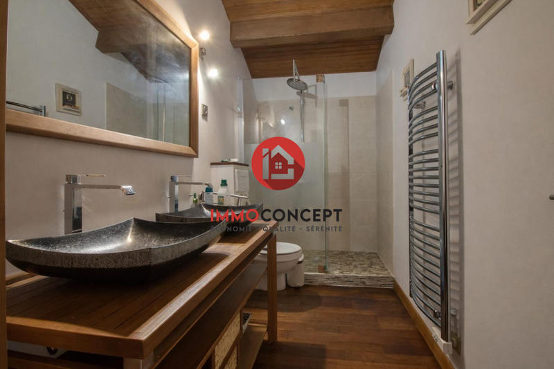 Villa - 260 m² - 7 pièces