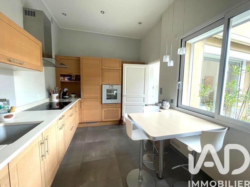 Maison de ville - 197 m² - 8 pièces