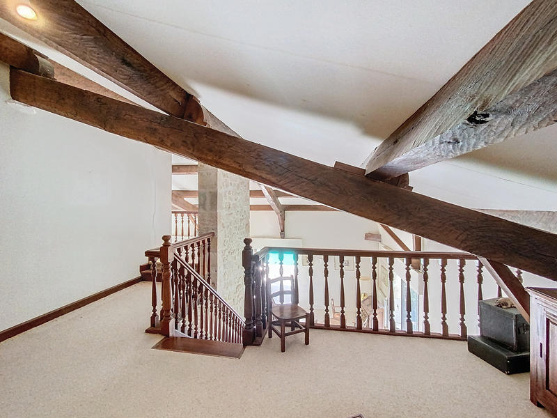 Maison - 273 m² - 10 pièces