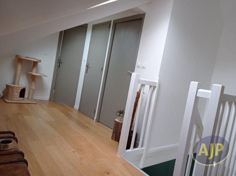 Maison - 101 m² - 5 pièces