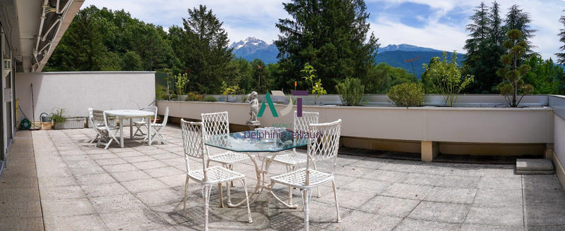 Appartement - 169 m² - 4 pièces