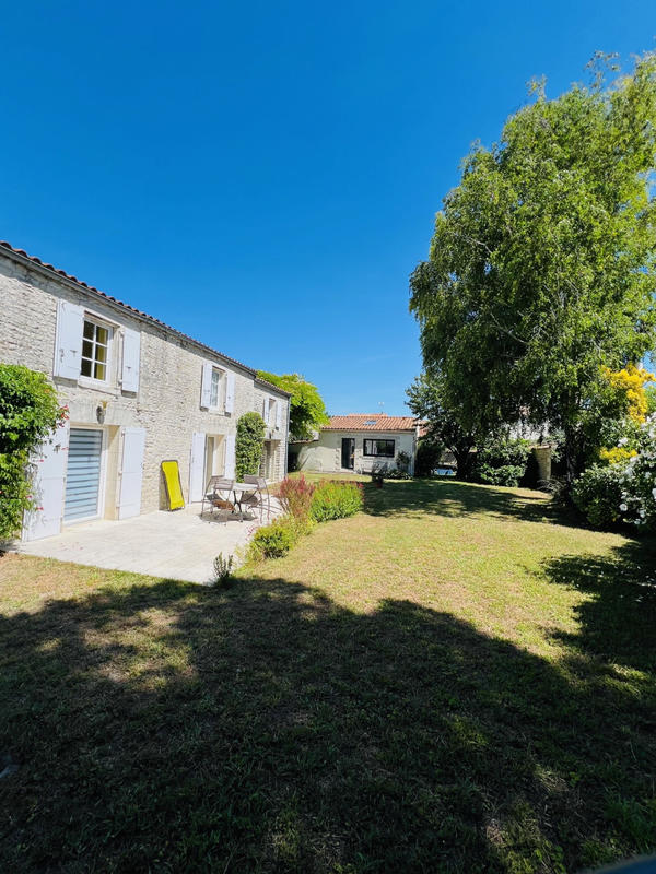 Maison - 190 m² - 8 pièces