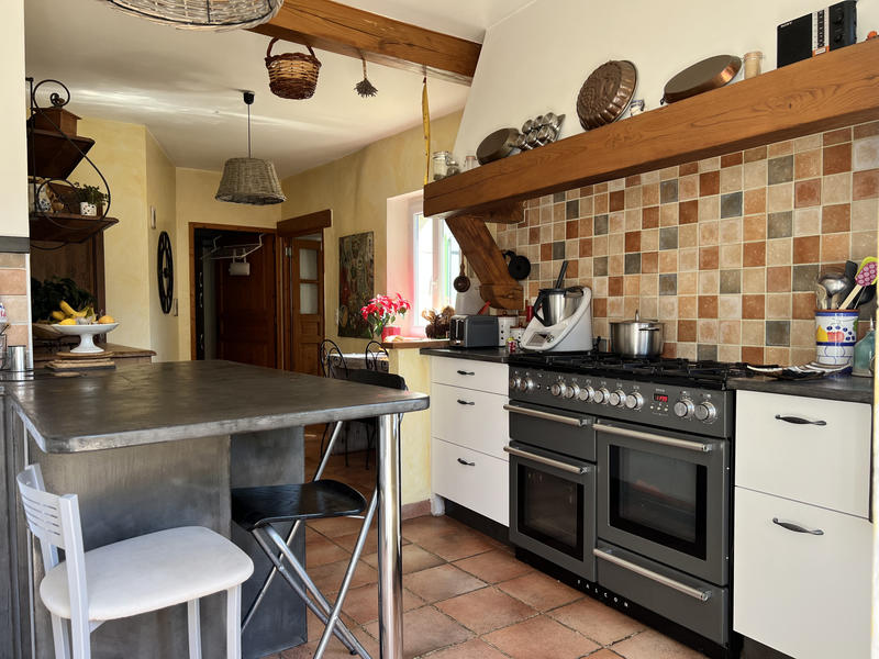 Mas - 182 m² - 9 pièces