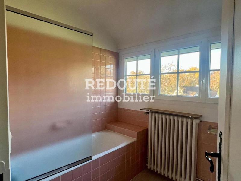 Maison - 210 m² - 10 pièces