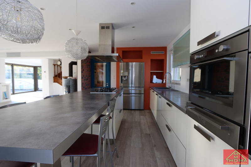 Maison - 195 m² - 9 pièces