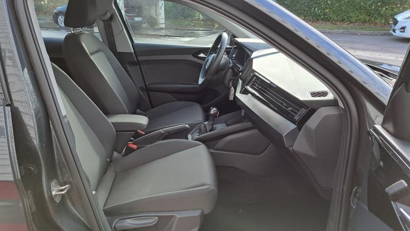 Audi A1 sportback 30 Tfsi 110 Ch s tronic 7 s line