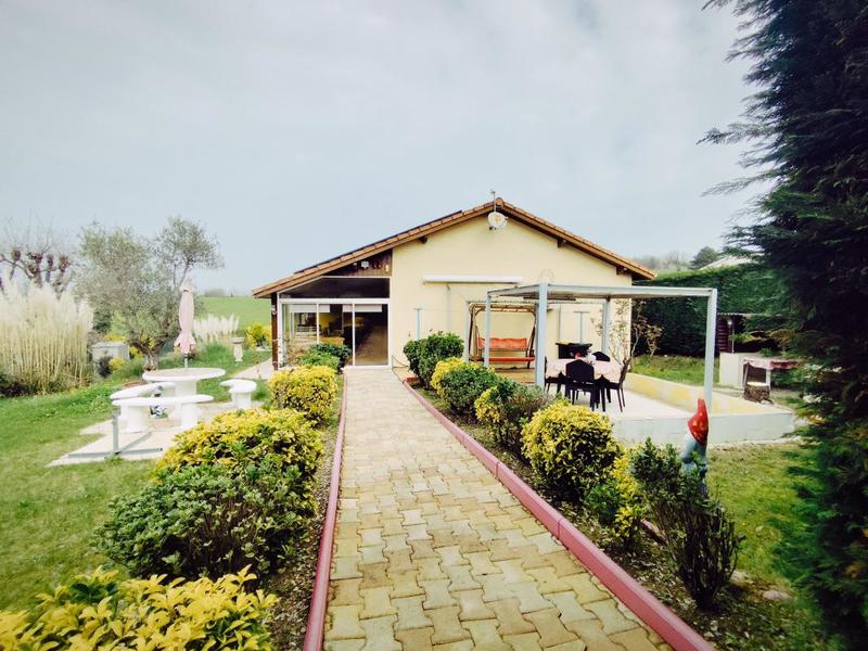 Pavillon - 134 m² - 6 pièces