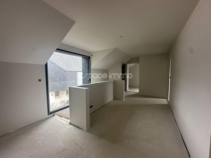 Maison - 200 m² - 6 pièces