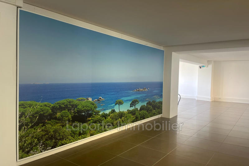 Local commercial - 670 m²