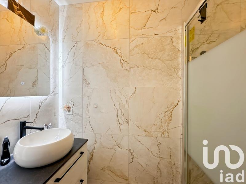 Appartement - 96 m² - 5 pièces