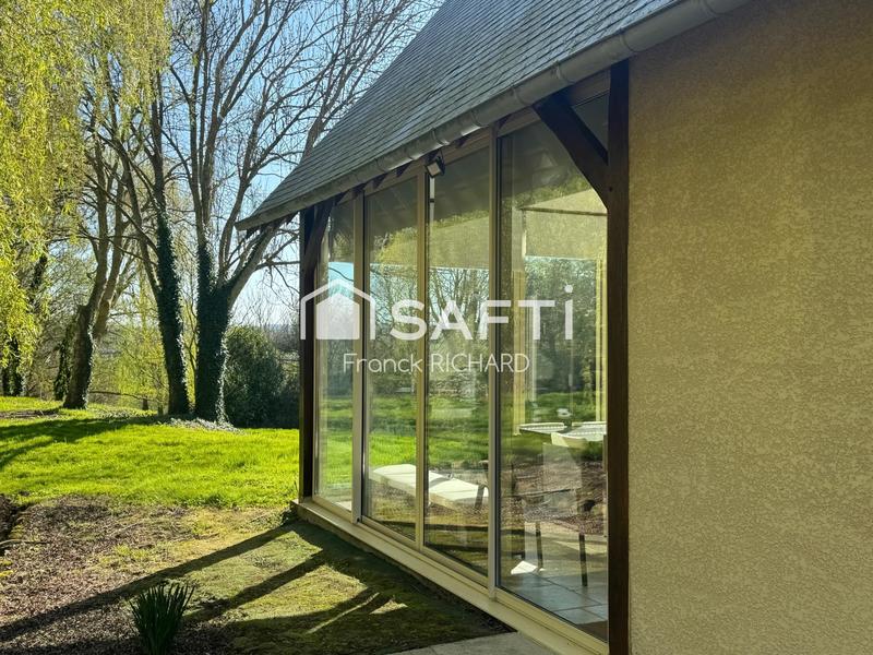 Maison - 220 m² - 6 pièces