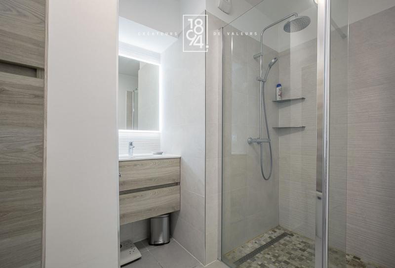 Appartement - 80 m² - 4 pièces