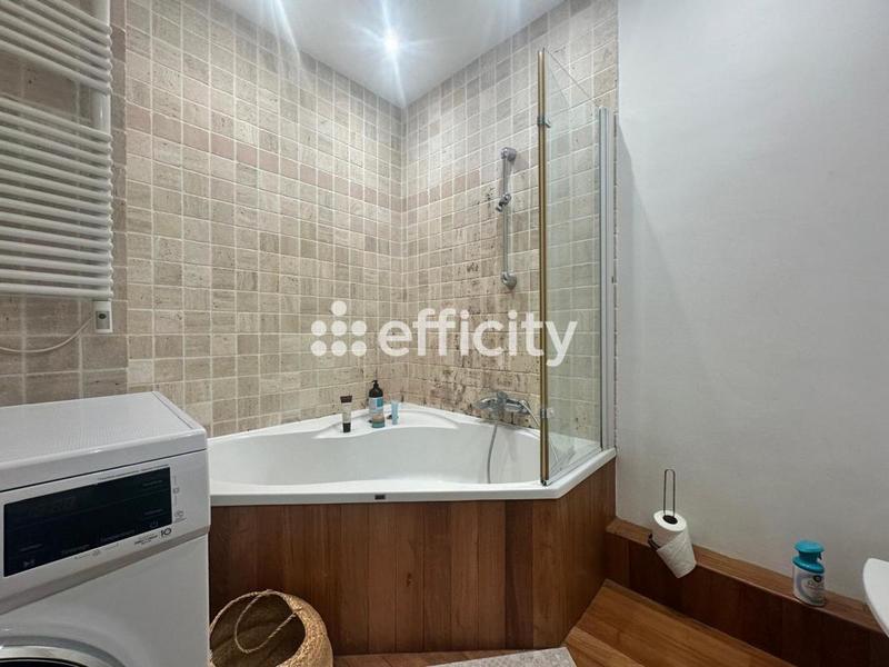 Appartement - 65 m² - 2 pièces