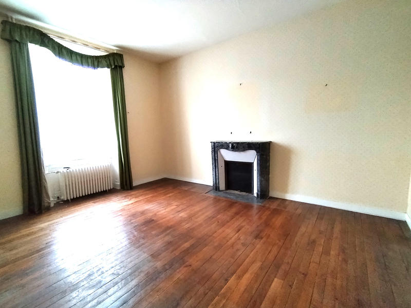 Maison - 218 m² - 10 pièces