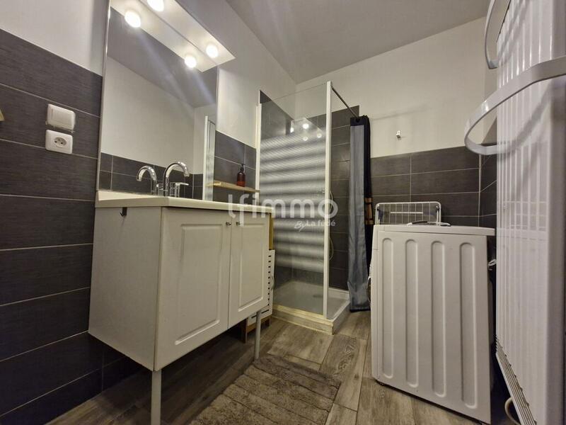 Immeuble - 104 m² - 6 pièces