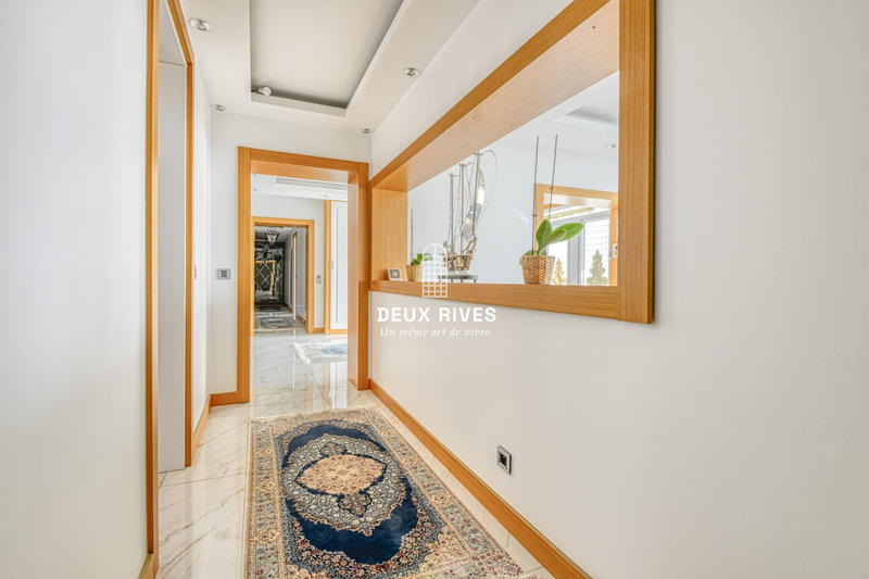 Maison - 550 m² - 7 pièces