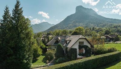 Demeure - 312 m² - 7 pièces