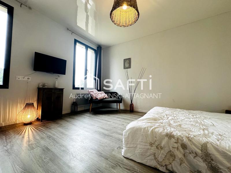 Maison - 268 m² - 9 pièces