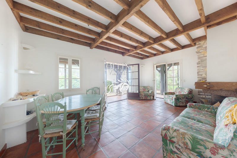 Villa - 200 m² - 7 pièces