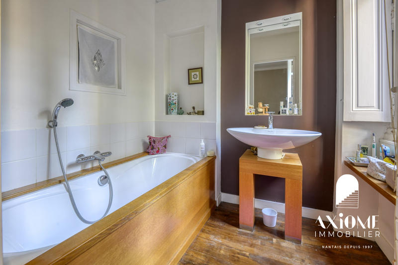 Appartement - 140 m² - 5 pièces