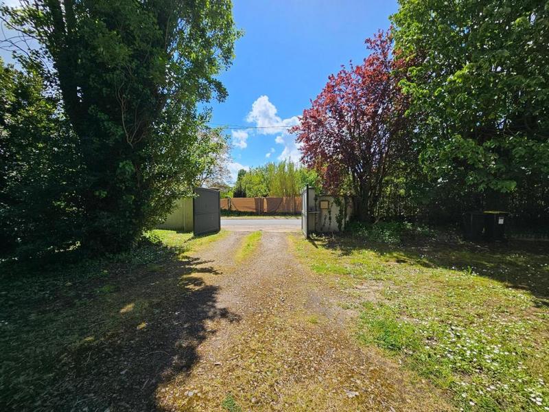 Maison - 220 m² - 10 pièces