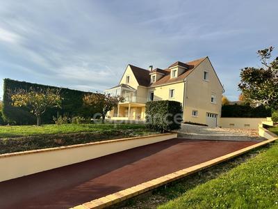 Maison - 179 m² - 9 pièces