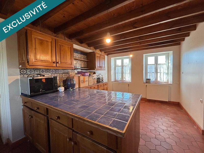 Maison - 242 m² - 8 pièces