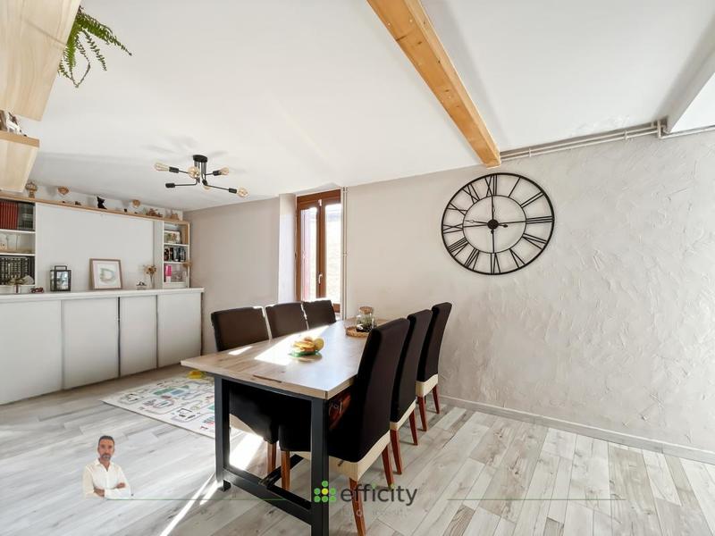 Maison - 92 m² - 4 pièces