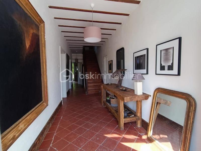 Maison - 292 m² - 9 pièces