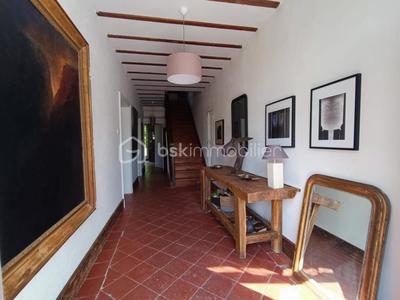 Maison - 292 m² - 9 pièces