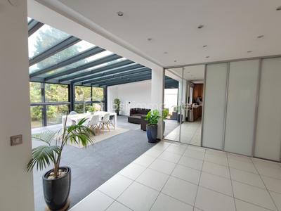 Demeure - 268 m² - 8 pièces